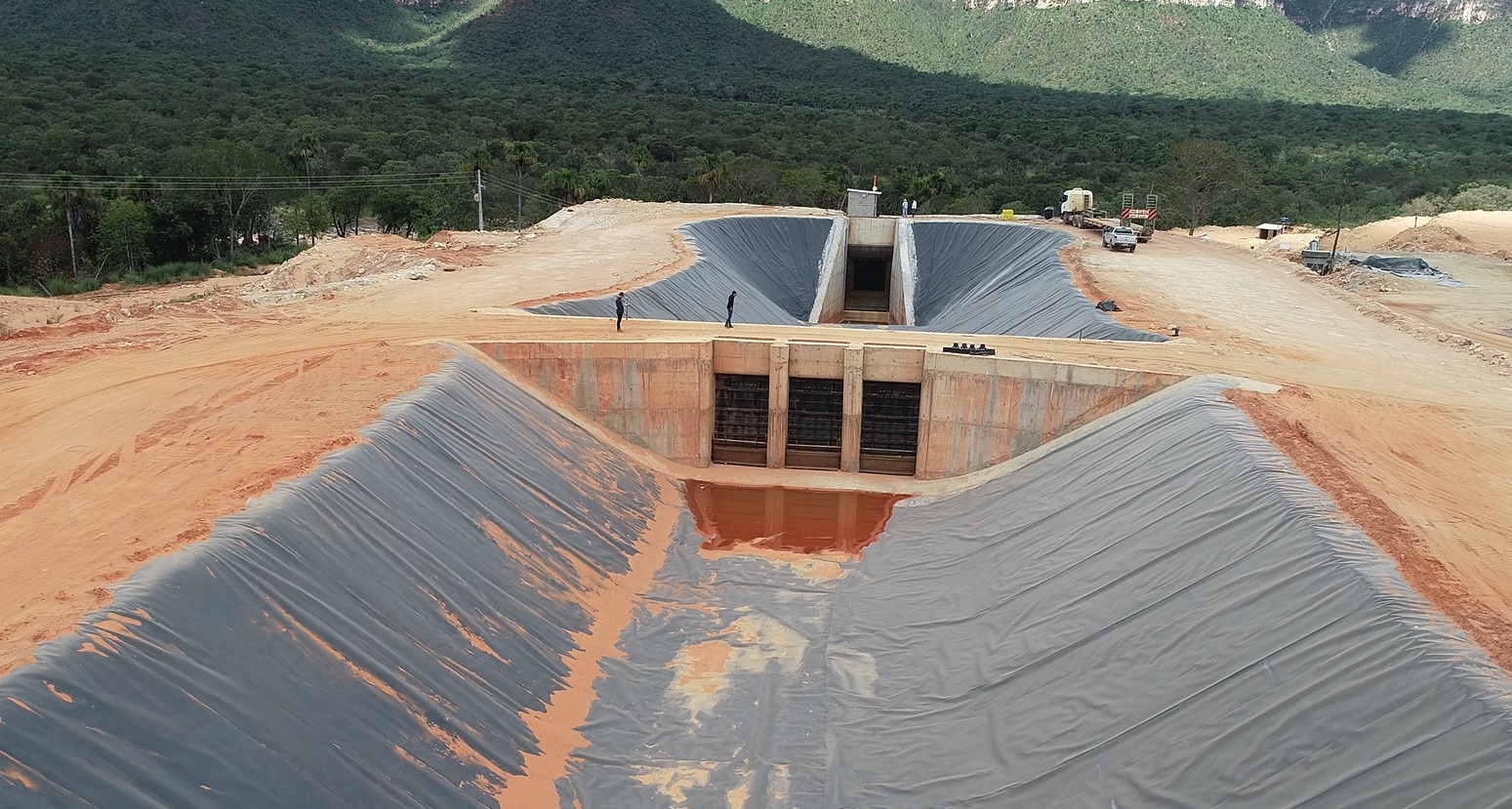 Tomada e Camara de Carga.jpg